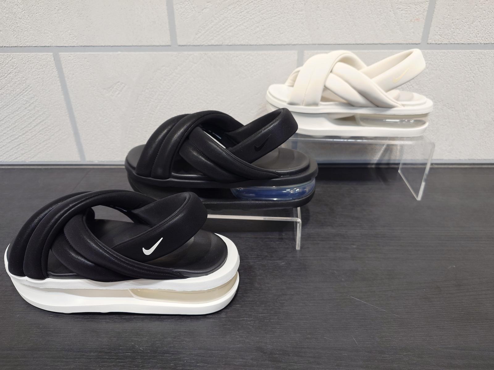 NIKE　AIRMAXサンダルシリーズ！