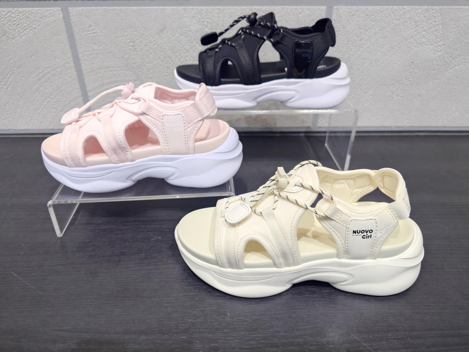 この夏履きたいNUOVOGIRLサンダル♪