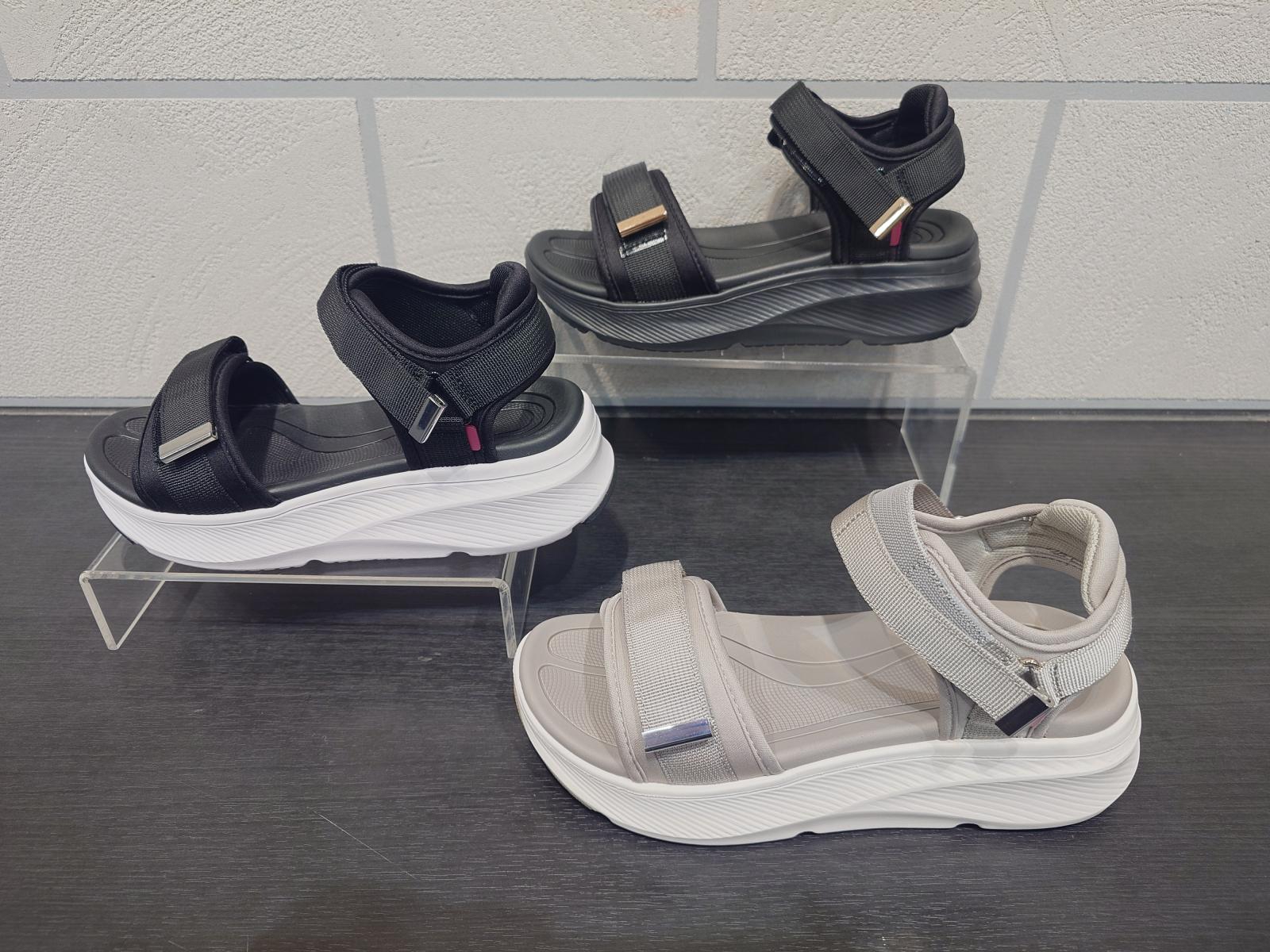 WOMEN'S　SANDAL　COLLECTION