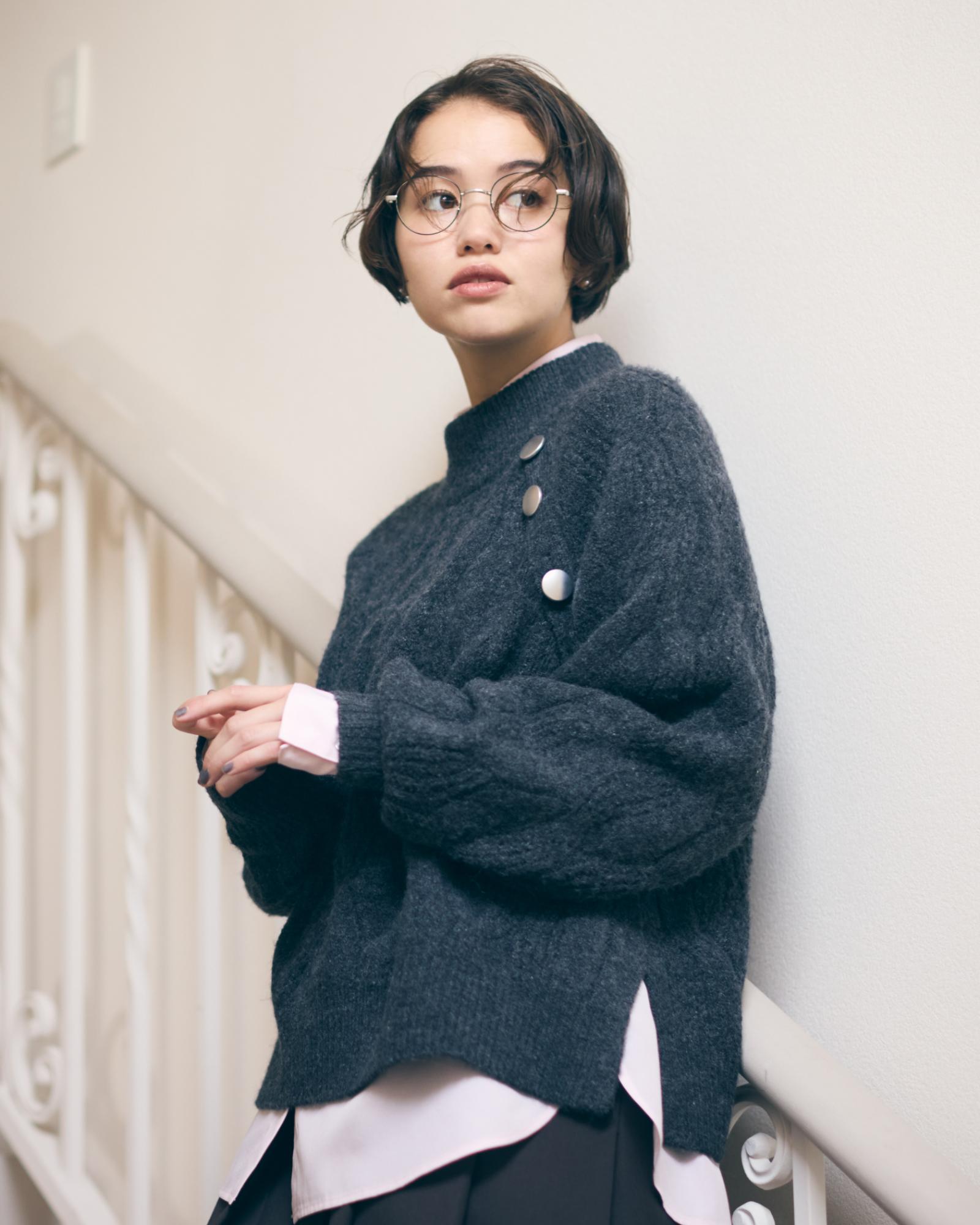 ケーブルボタンニット★