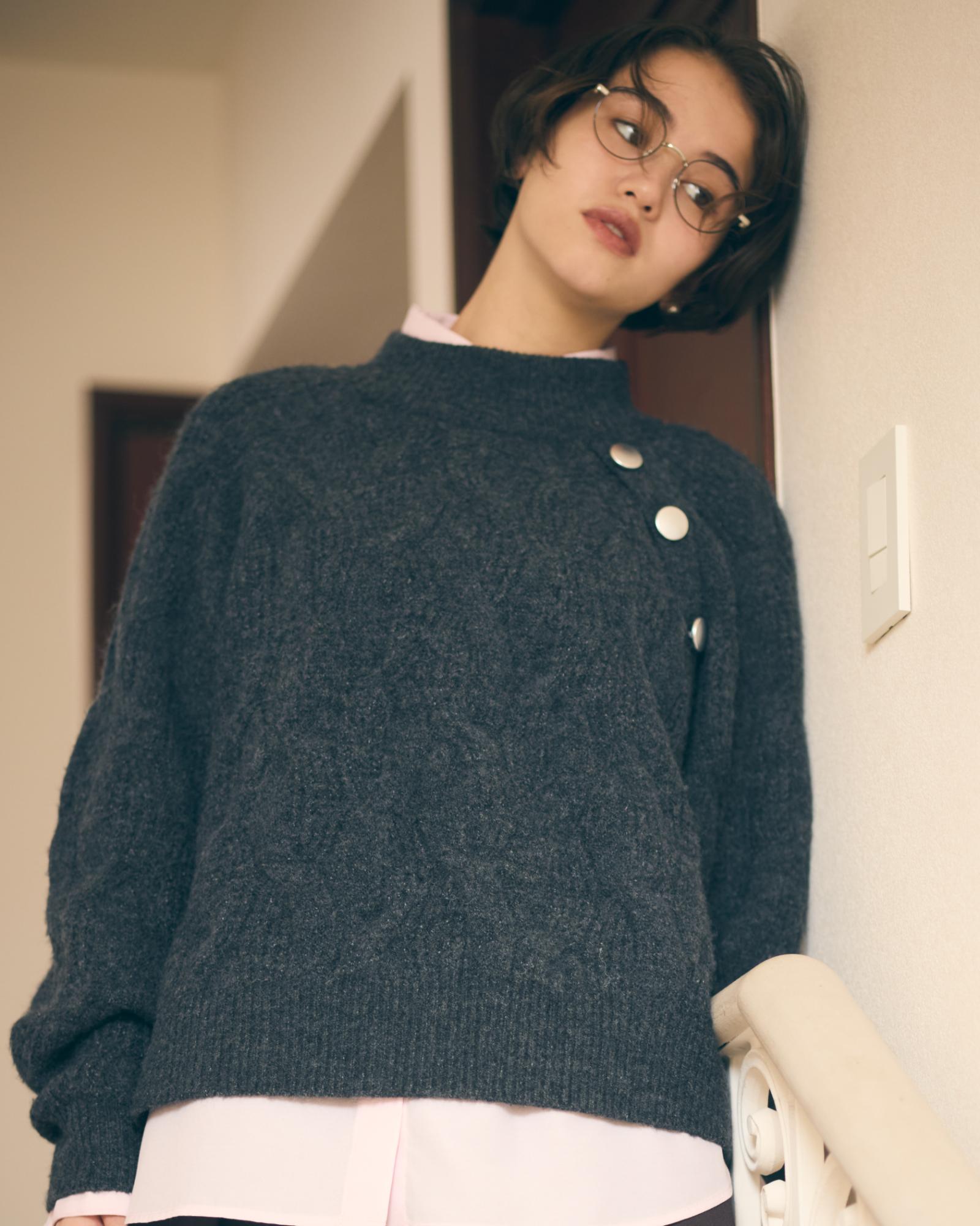 ケーブルボタンニット★